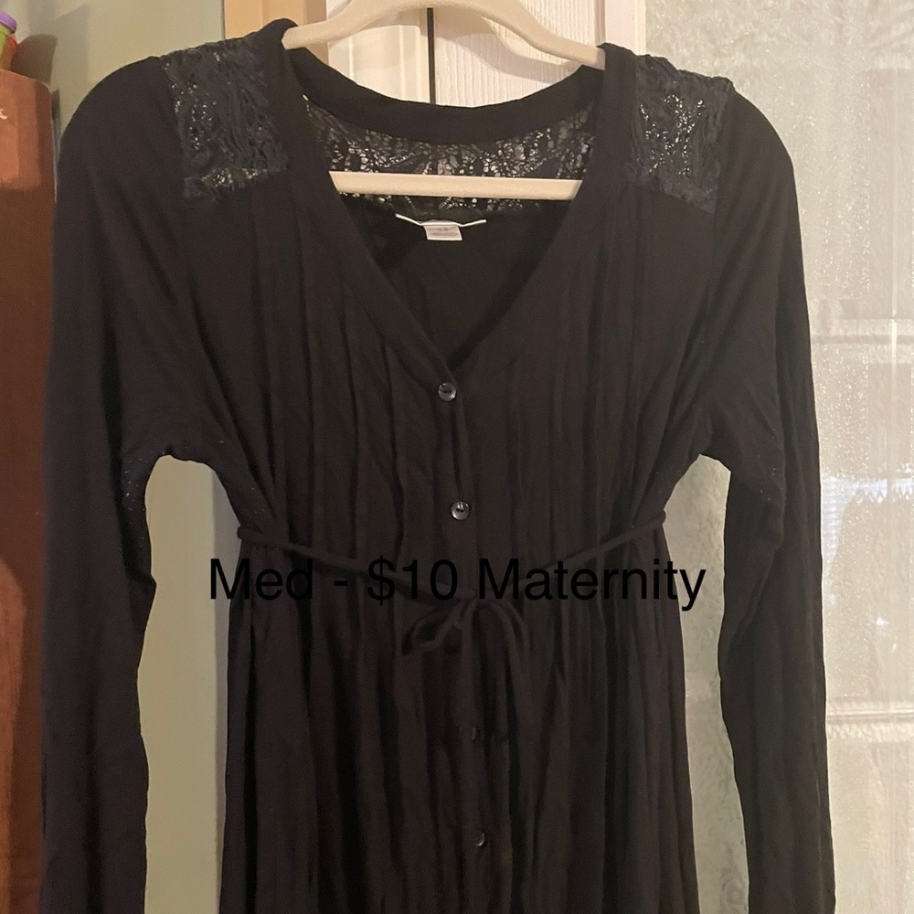 Long sleeve maternity top